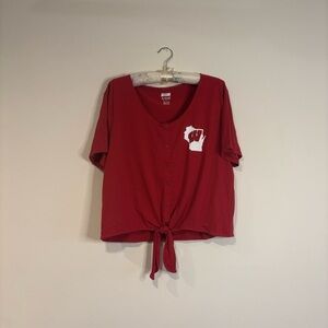 Tailgate “Wisconsin Badgers” Women's Red Button-Down Tie-Front Crop Top- NWWT
